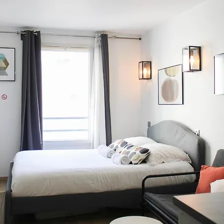 Cozy 20m Near Paris Courbevoie